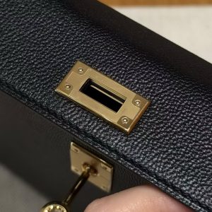Hermes Kelly Mini 2 19CM Bag Handmade In Chèvre Calfskin Leather Gold Hardware 89 Noir - Image 13