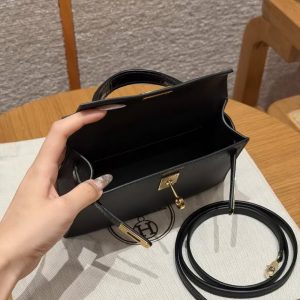 Hermes Kelly Mini 2 19CM Bag Handmade In Madame and Alligator Leather Gold Hardware 89 Noir - Image 19