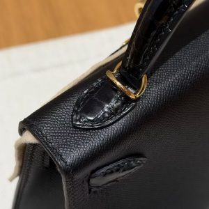 Hermes Kelly Mini 2 19CM Bag Handmade In Madame and Alligator Leather Gold Hardware 89 Noir - Image 7