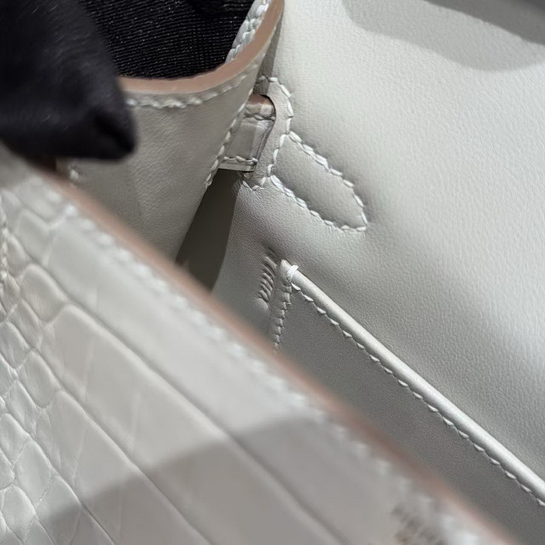 Hermes Kelly Mini 2 19CM Bag Handmade In Matte Alligator Leather from Mississippi Gold Hardware 8L Beton - Image 18
