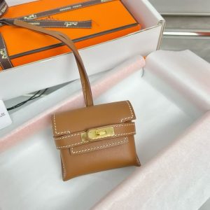 Alternative view of Hermes Kellyfestival Charm Swift Calfskin Gold Hardware Gold H084665CC37