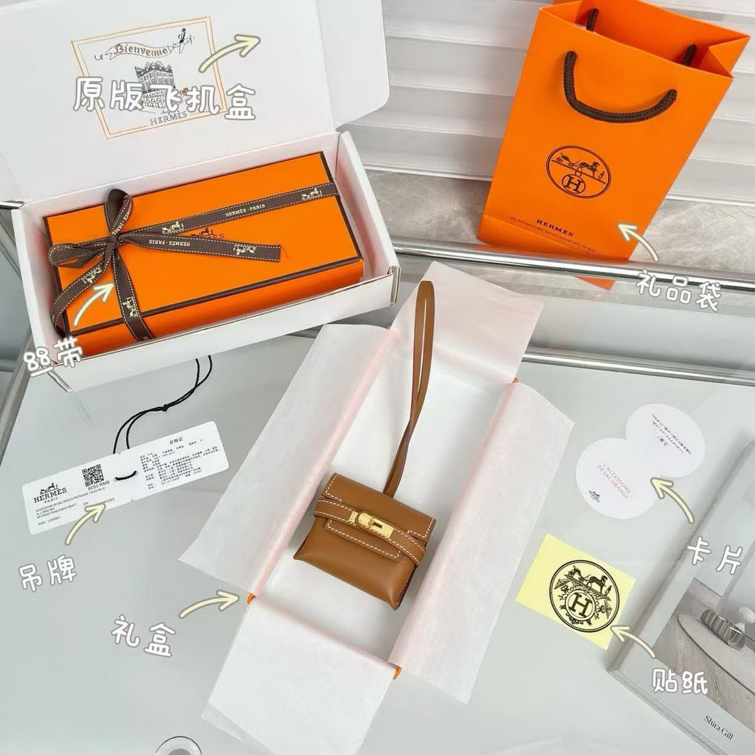 Hermes Kellyfestival Charm Swift Calfskin Gold Hardware Gold H084665CC37 - Image 10