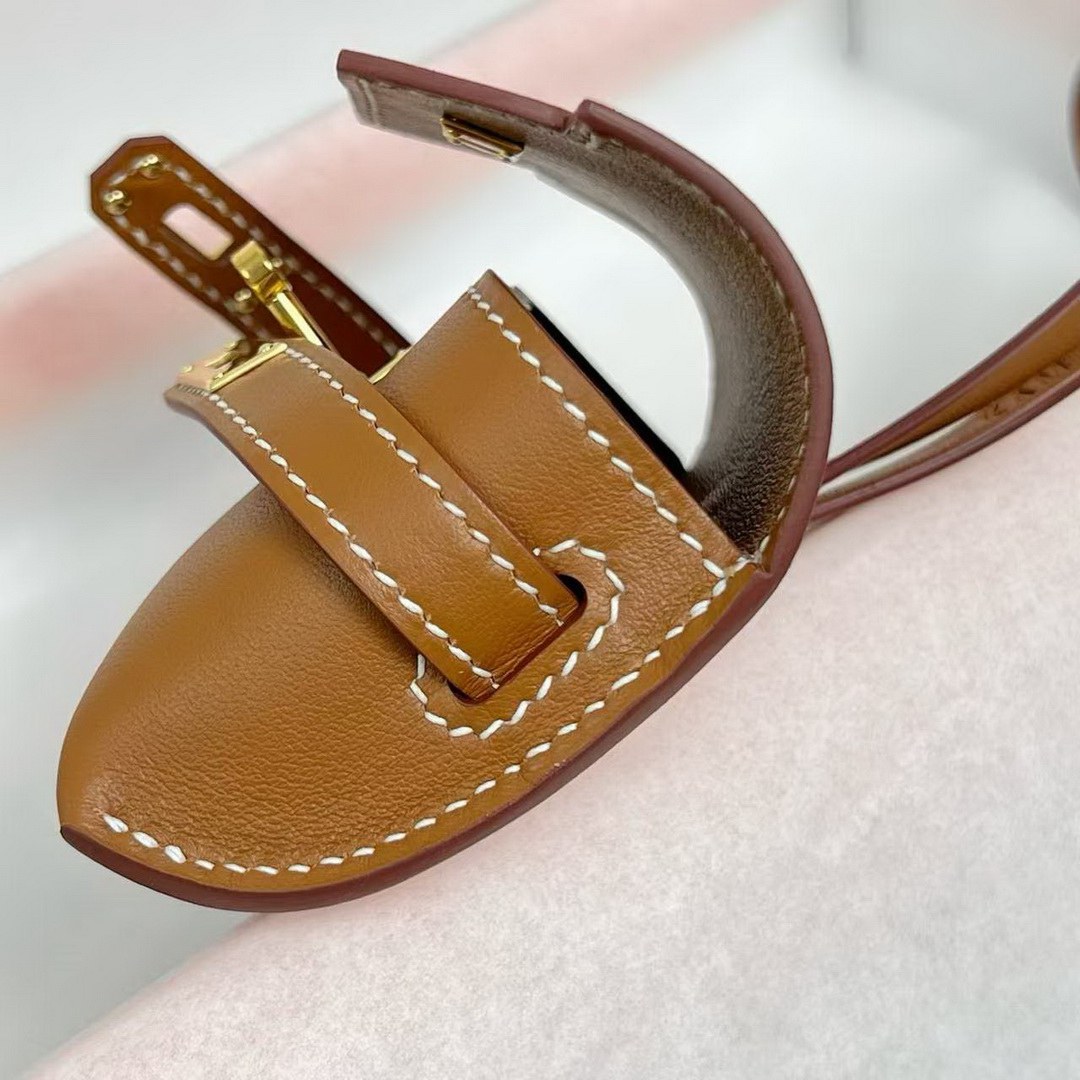 Hermes Kellyfestival Charm Swift Calfskin Gold Hardware Gold H084665CC37 - Image 5