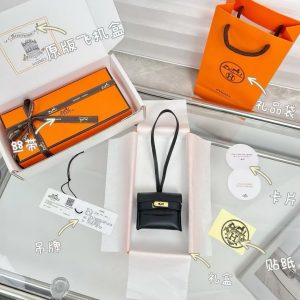 Hermes Kellyfestival Charm Swift Calfskin Gold Hardware Noir H084665CC89 - Image 10