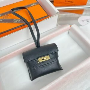 Hermes Kellyfestival Charm Swift Calfskin Gold Hardware Noir H084665CC89 - Image 9
