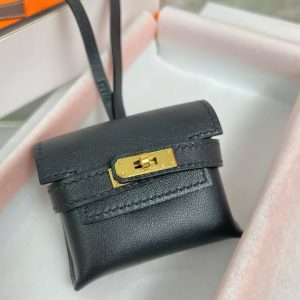 Hermes Kellyfestival Charm Swift Calfskin Gold Hardware Noir H084665CC89 - Image 8