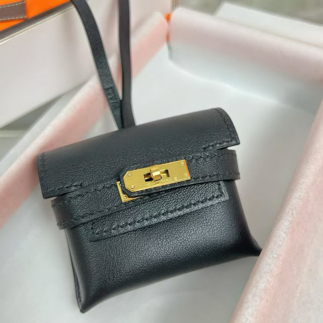 Hermes Kellyfestival Charm Swift Calfskin Gold Hardware Noir H084665CC89 - Image 8