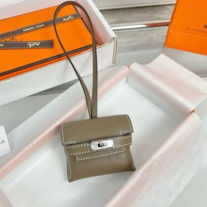 Hermes Kellyfestival Charm Kelly Bag Charm Swift Calfskin Silver Hardware Etoupe H084665CK18 - Image 9