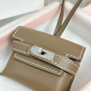 Hermes Kellyfestival Charm Kelly Bag Charm Swift Calfskin Silver Hardware Etoupe H084665CK18 - Image 8