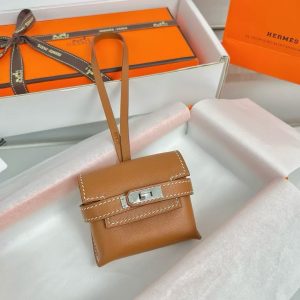 Alternative view of Hermes Kellyfestival Charm Swift Calfskin Silver Hardware Gold H084665CK37