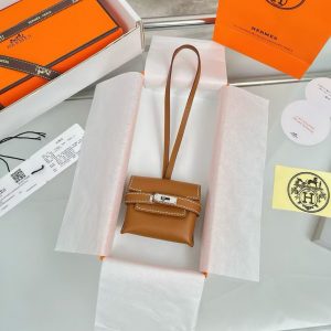 Hermes Kellyfestival Charm Swift Calfskin Silver Hardware Gold H084665CK37 - Image 9