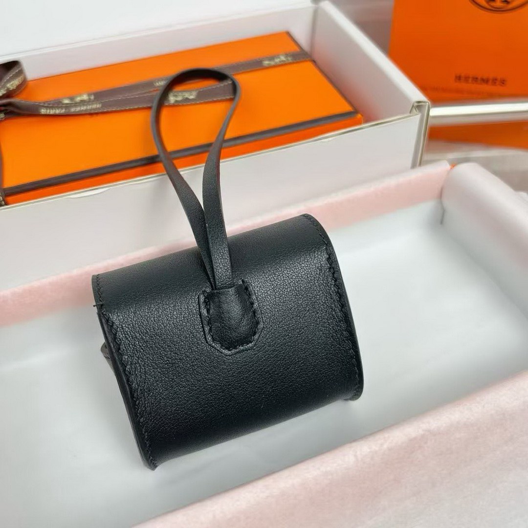 Hermes Kellyfestival Charm Swift Calfskin Silver Hardware Noir H084665CK89 - Image 8
