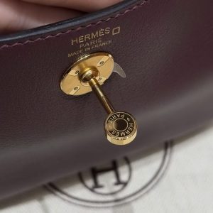 Hermes Lindy Mini 19 CM Bag Handmade In Swift Leather Matte Alligator from Mississippi Gold Hardware 0G Rouge Seller - Image 6