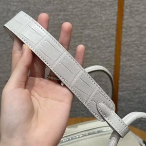 Hermes Lindy 26 CM Bag Handmade In Taurillon Clemence Leather and Matte Alligator Crocodile Silver Hardware 8L Beton - Image 6