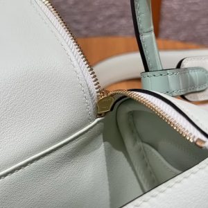 Hermes Lindy Mini 19 CM Bag Handmade In Swift Leather And Matte Alligator from Mississippi Gold Hardware OZ Vert Fizz 6w Menthe - Image 11