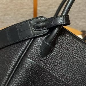 Hermes Lindy 26 CM Bag Handmade In Taurillon Clemence Leather And Matte Alligator Crocodile Gold Hardware 89 Noir - Image 5