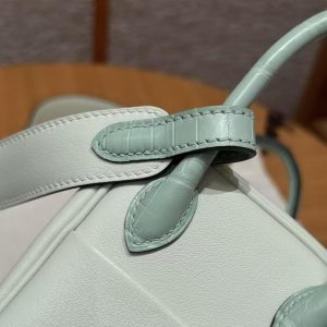 Hermes Lindy Mini 19 CM Bag Handmade In Swift Leather And Matte Alligator from Mississippi Gold Hardware OZ Vert Fizz 6w Menthe - Image 3