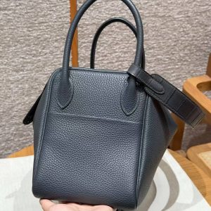 Hermes Lindy 26 CM Bag Handmade In Taurillon Clemence Leather And Matte Alligator Crocodile Gold Hardware 0L Gris Meyer - Image 19