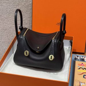 Hermes Lindy 26 CM Bag Handmade In Taurillon Clemence Leather And Matte Alligator Crocodile Gold Hardware 89 Noir - Image 10