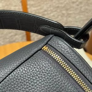 Hermes Lindy 30 CM Bag Handmade In Taurillon Clemence Leather And Matte Alligator Crocodile Gold Hardware 88 Graphite - Image 14