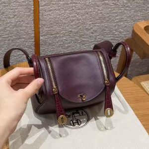 Hermes Lindy Mini 19 CM Bag Handmade In Swift Leather Matte Alligator from Mississippi Gold Hardware 0G Rouge Seller - Image 14
