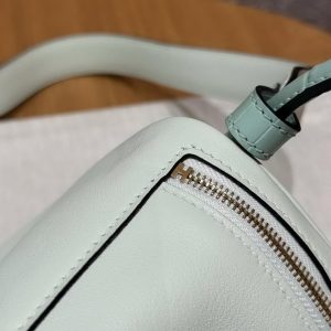Hermes Lindy Mini 19 CM Bag Handmade In Swift Leather And Matte Alligator from Mississippi Gold Hardware OZ Vert Fizz 6w Menthe - Image 5