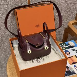 Hermes Lindy Mini 19 CM Bag Handmade In Swift Leather Matte Alligator from Mississippi Gold Hardware 0G Rouge Seller - Image 16