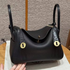 Hermes Lindy 26 CM Bag Handmade In Taurillon Clemence Leather And Matte Alligator Crocodile Gold Hardware 89 Noir