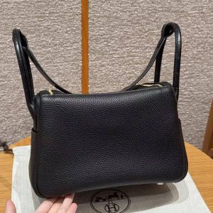 Hermes Lindy 26 CM Bag Handmade In Taurillon Clemence Leather And Matte Alligator Crocodile Gold Hardware 89 Noir - Image 2