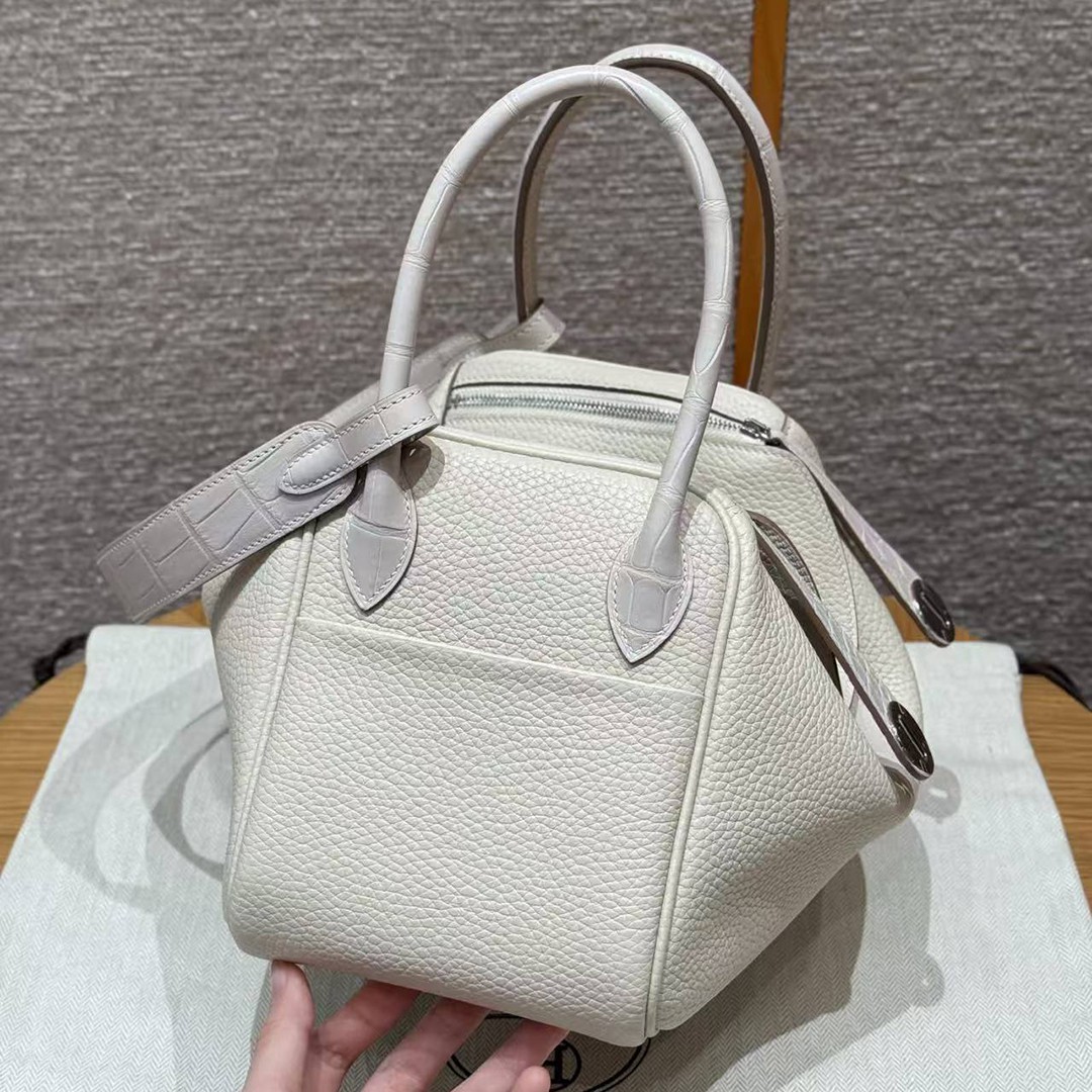 Hermes Lindy 26 CM Bag Handmade In Taurillon Clemence Leather and Matte Alligator Crocodile Silver Hardware 8L Beton - Image 19