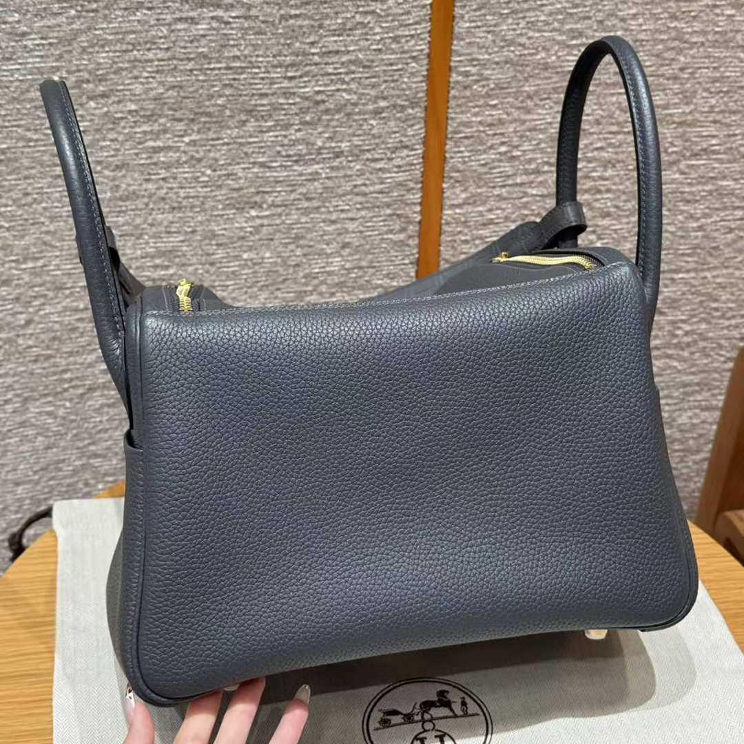Hermes Lindy 30 CM Bag Handmade In Taurillon Clemence Leather And Matte Alligator Crocodile Gold Hardware 88 Graphite - Image 2