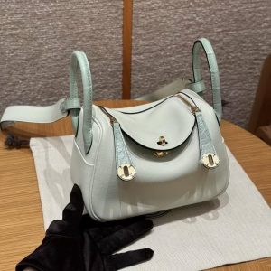 Hermes Lindy Mini 19 CM Bag Handmade In Swift Leather And Matte Alligator from Mississippi Gold Hardware OZ Vert Fizz 6w Menthe