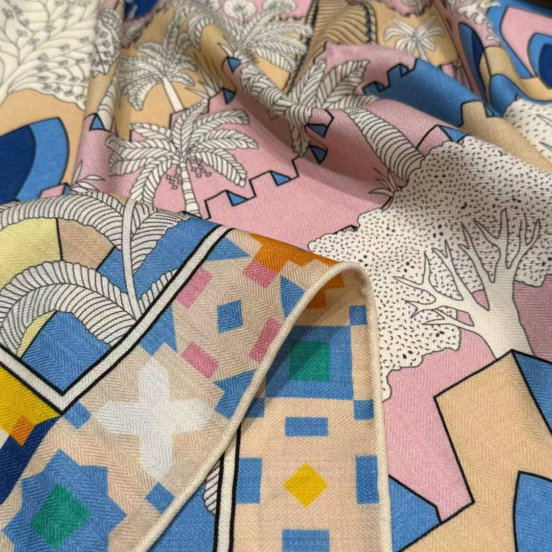 Hermes Le Palais des Quatre Vents Shawl 140 70% Cashmere 30% Silk H244312S 07 - Image 9