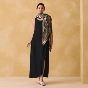 Hermes Le Palais des Quatre Vents Shawl 140 70% Cashmere 30% Silk H244312S 07 - Image 13