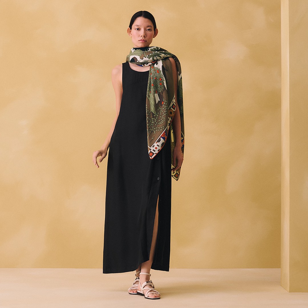 Hermes Le Palais des Quatre Vents Shawl 140 70% Cashmere 30% Silk H244312S 07 - Image 13