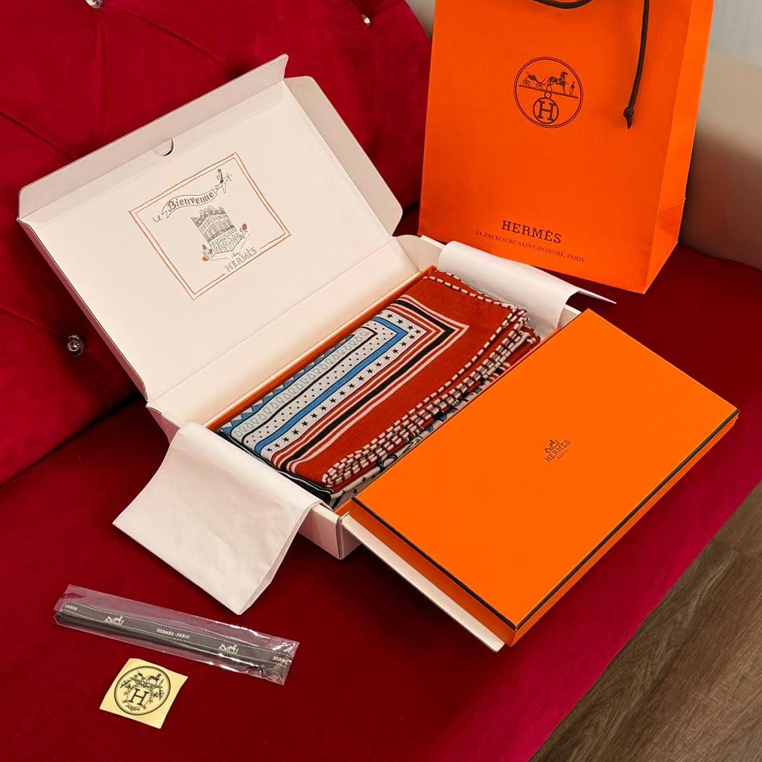 Hermes Les Roues de Phaeton Bandana Shawl 140 70% Cashmere 30% Silk H244170S 06 - Image 18