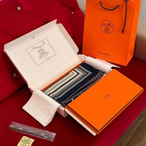 Hermes Les Roues de Phaeton Bandana Shawl 140 70% Cashmere 30% Silk H244170S 06 - Image 7