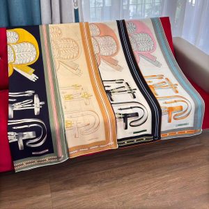 Hermes Lettres Equestres Shawl 140 70% Cashmere 30% Silk H244039S 04 - Image 10
