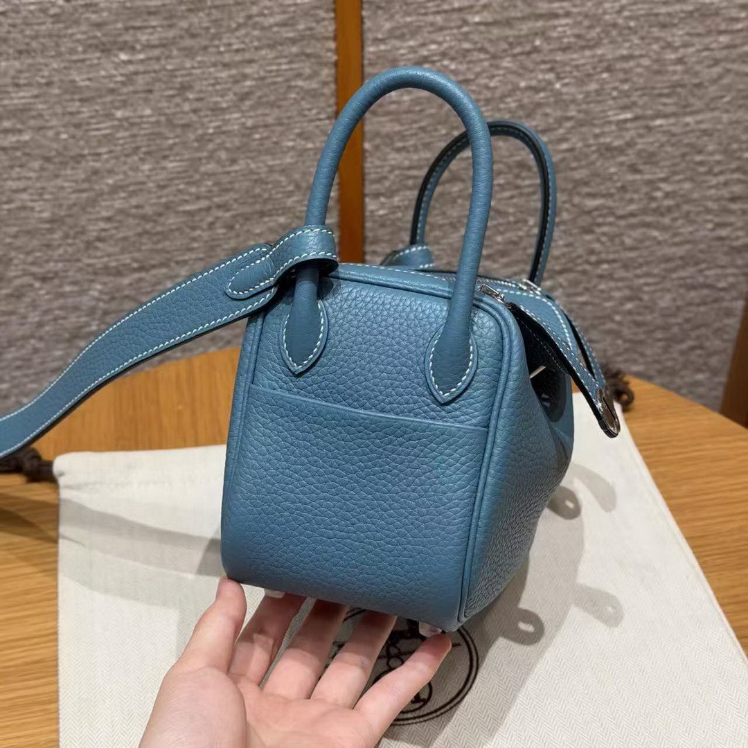 Hermes Lindy 19 CM Bag Handmade In Taurillon Clemence Leather Silver Hardware 75 Blue Jean - Image 20