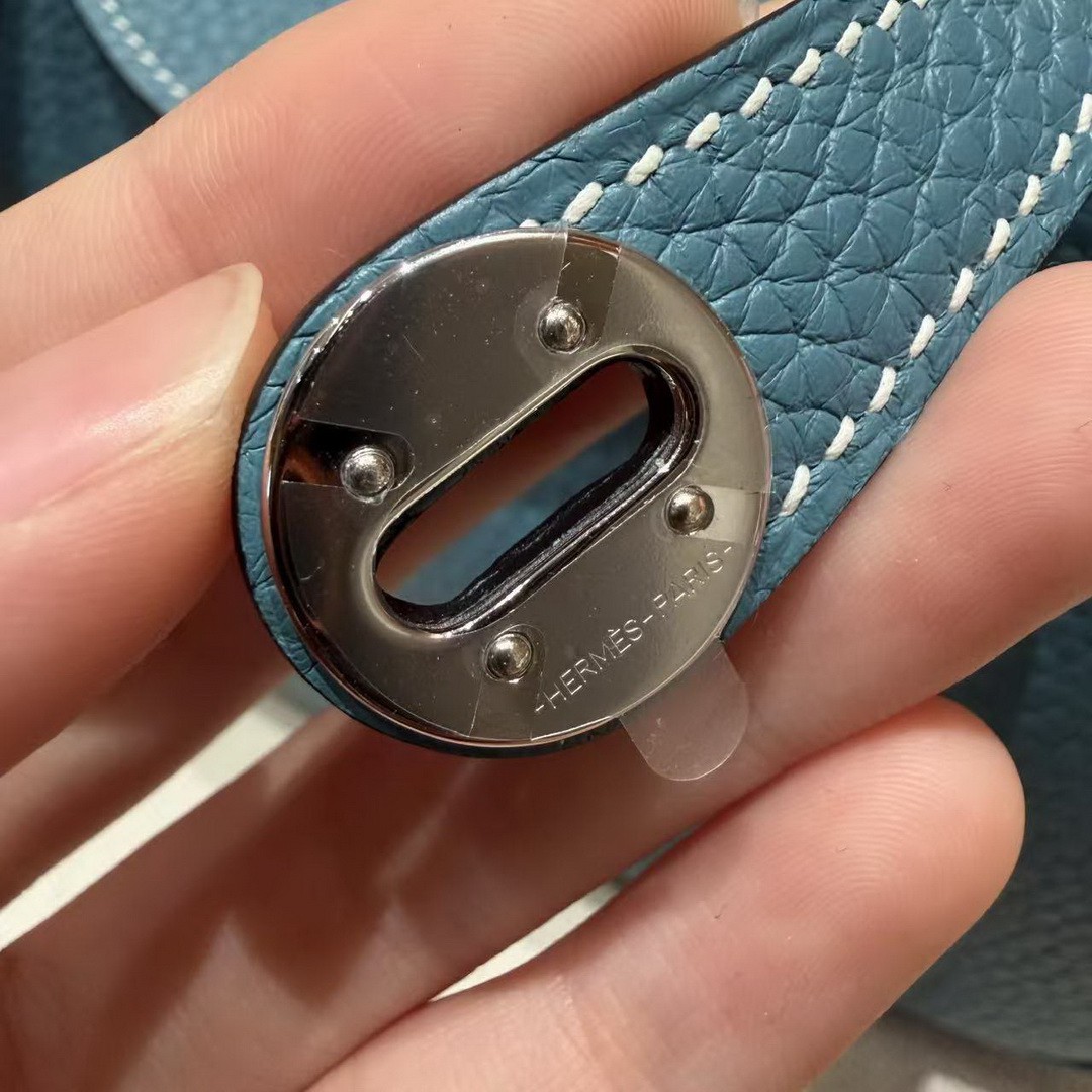Hermes Lindy 19 CM Bag Handmade In Taurillon Clemence Leather Silver Hardware 75 Blue Jean - Image 14