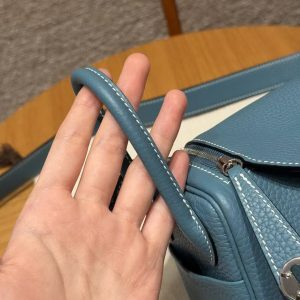Hermes Lindy 19 CM Bag Handmade In Taurillon Clemence Leather Silver Hardware 75 Blue Jean - Image 11