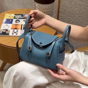 Hermes Lindy 19 CM Bag Handmade In Taurillon Clemence Leather Silver Hardware 75 Blue Jean - Image 3