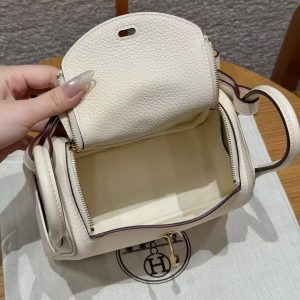 Hermes Lindy 19 CM Bag Handmade In Taurillon Clemence Leather Gold Hardware i2 Nata - Image 17