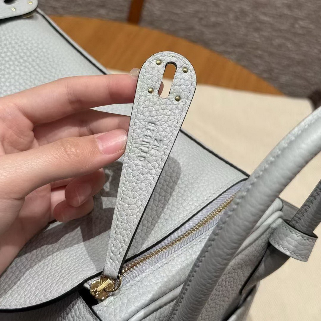 Hermes Lindy 26 CM Bag Handmade In Taurillon Clemence Leather Gold Hardware 08 Blue Pale - Image 13