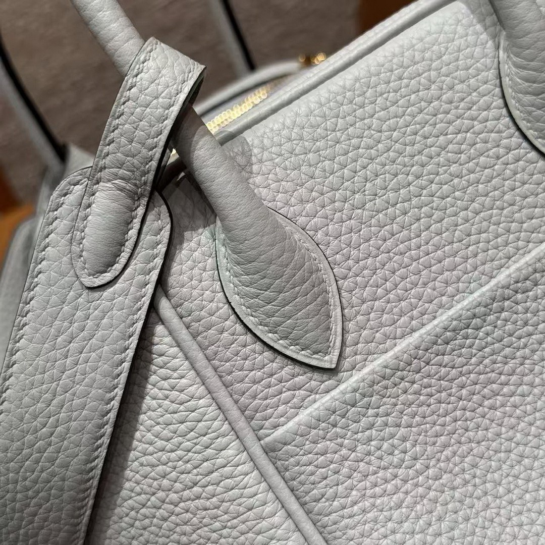 Hermes Lindy 26 CM Bag Handmade In Taurillon Clemence Leather Gold Hardware 08 Blue Pale - Image 10