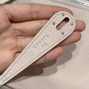 Hermes Lindy 26 CM Bag Handmade In Taurillon Clemence Leather Silver Hardware 09 Mauve Pale - Image 11