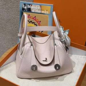 Hermes Lindy 26 CM Bag Handmade In Taurillon Clemence Leather Silver Hardware 09 Mauve Pale - Image 10