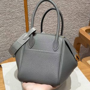 Hermes Lindy 26 CM Bag Handmade In Taurillon Clemence Leather and Alligator Gold Hardware 0L Gris Meyer - Image 20