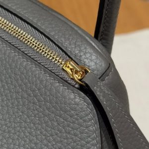 Hermes Lindy 26 CM Bag Handmade In Taurillon Clemence Leather and Alligator Gold Hardware 0L Gris Meyer - Image 11