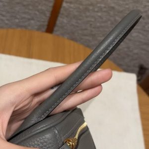 Hermes Lindy 26 CM Bag Handmade In Taurillon Clemence Leather and Alligator Gold Hardware 0L Gris Meyer - Image 8